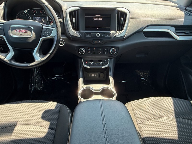 GMC Terrain Vehicle Image 10