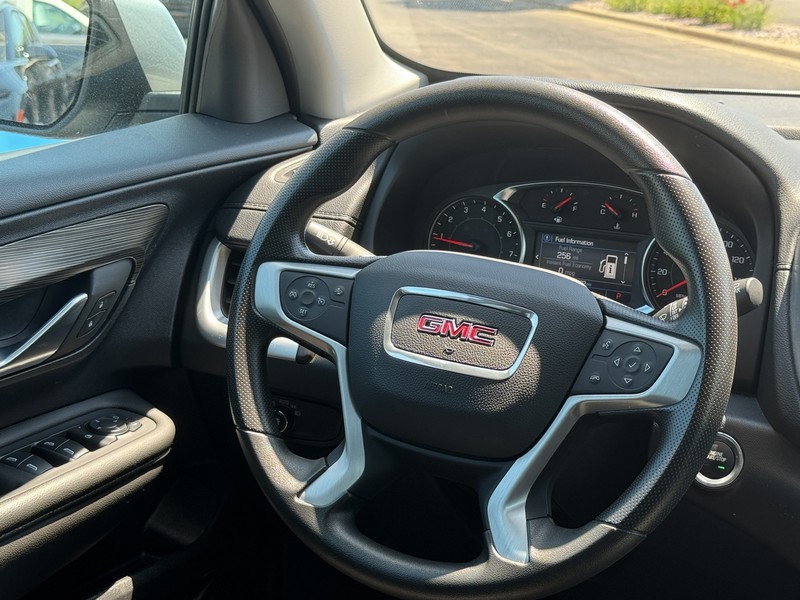GMC Terrain Vehicle Image 13