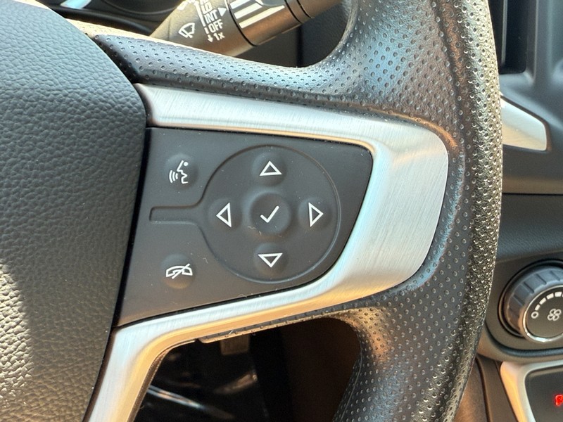 GMC Terrain Vehicle Image 16