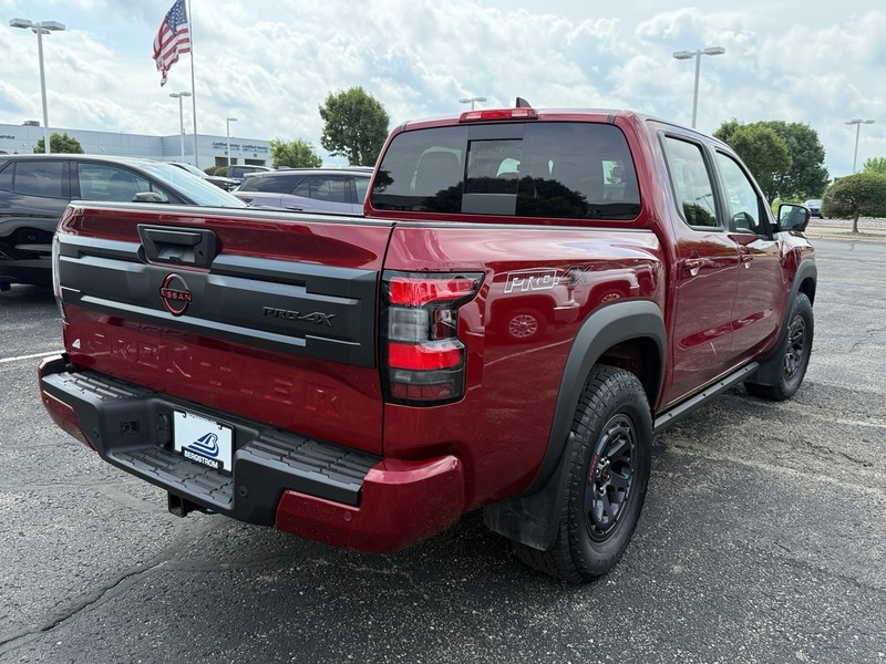 Nissan Frontier Vehicle Image 03