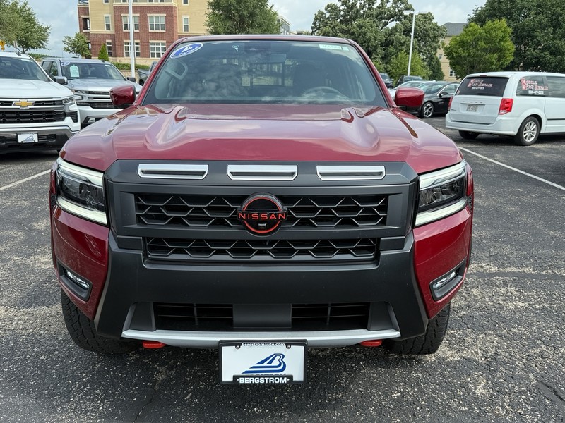 Nissan Frontier Vehicle Image 09