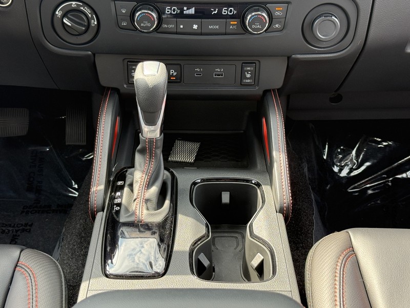 Nissan Frontier Vehicle Image 13