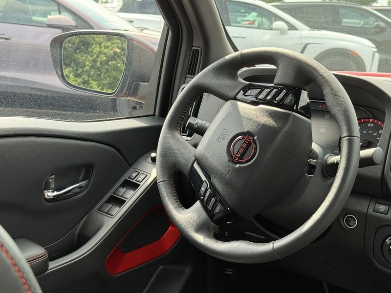 Nissan Frontier Vehicle Image 14