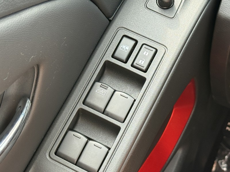 Nissan Frontier Vehicle Image 22