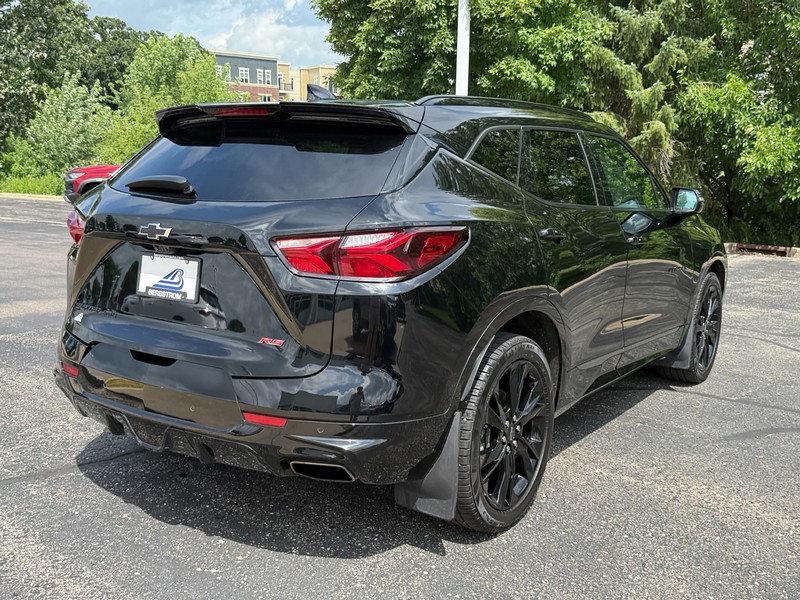 Chevrolet Blazer Vehicle Image 03