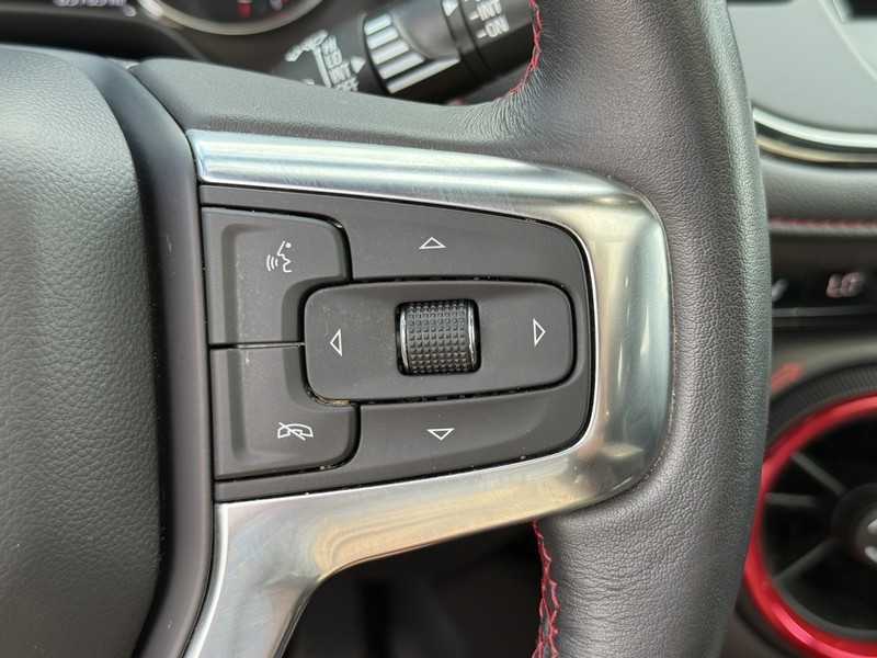 Chevrolet Blazer Vehicle Image 16