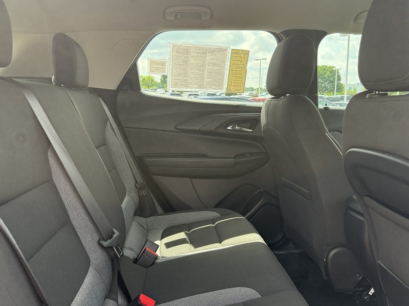 Chevrolet Trailblazer Vehicle Image 10