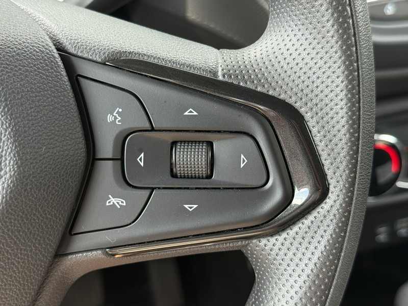 Chevrolet Trailblazer Vehicle Image 17