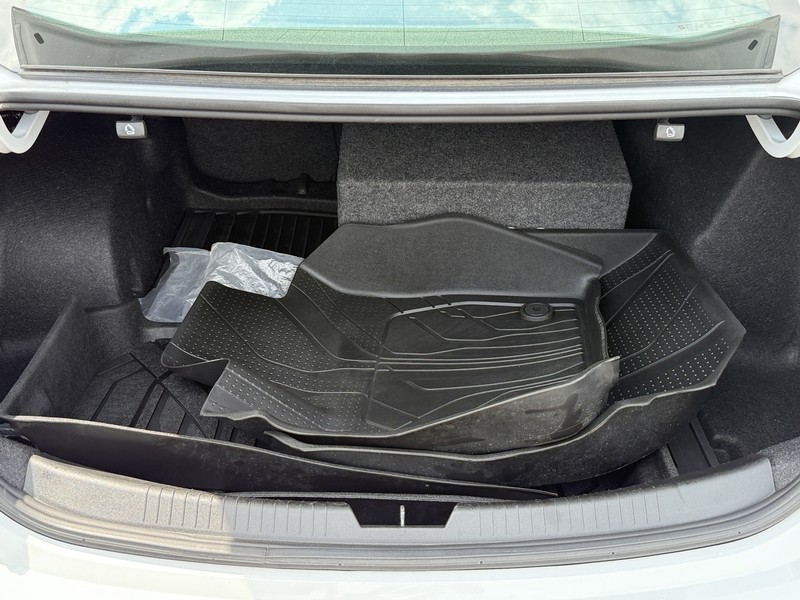 Chevrolet Malibu Vehicle Image 05