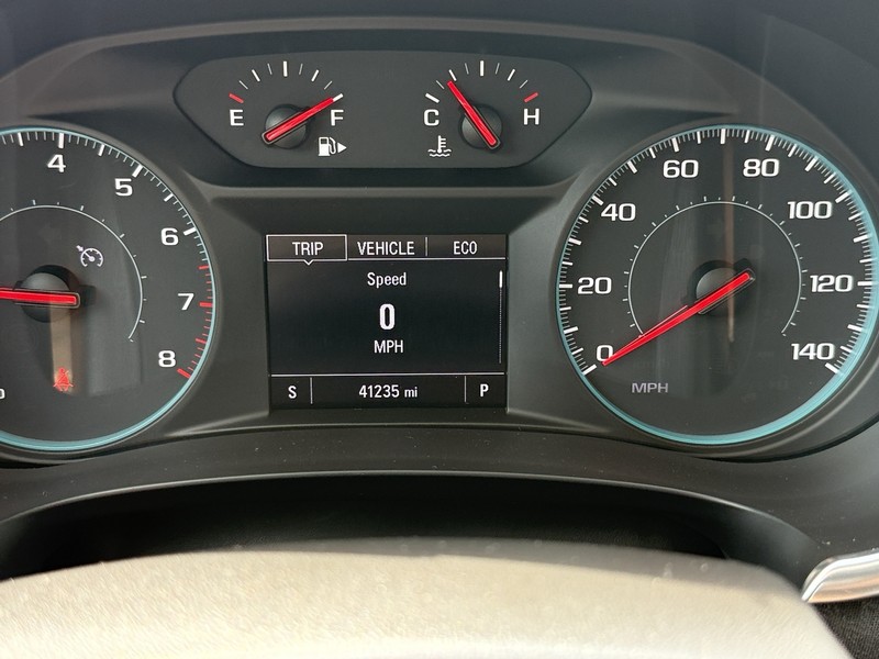 Chevrolet Malibu Vehicle Image 18