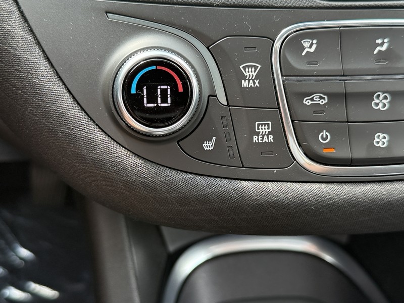 Chevrolet Malibu Vehicle Image 19