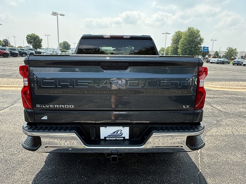 Chevrolet Silverado 1500 Vehicle Image 04