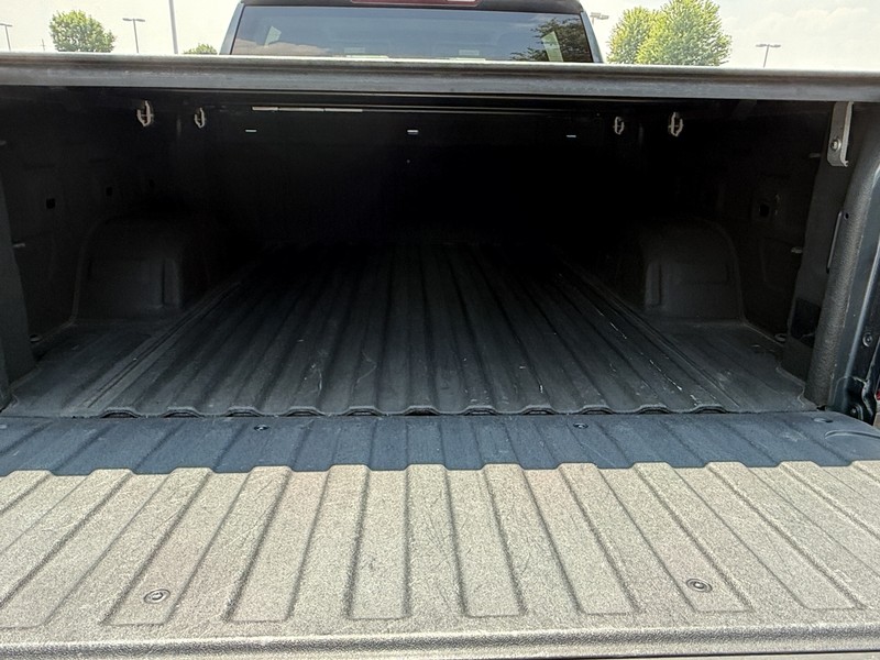 Chevrolet Silverado 1500 Vehicle Image 05