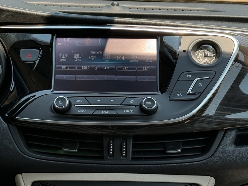 Buick Envision Vehicle Image 12