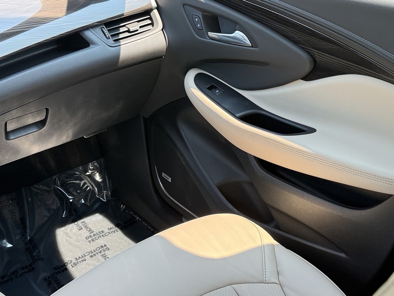 Buick Envision Vehicle Image 15