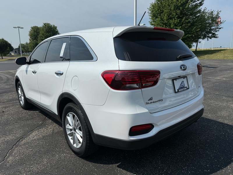 Kia Sorento Vehicle Image 06
