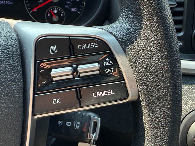 Kia Sorento Vehicle Image 17