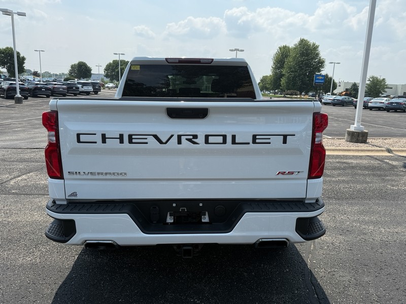 Chevrolet Silverado 1500 Vehicle Image 04
