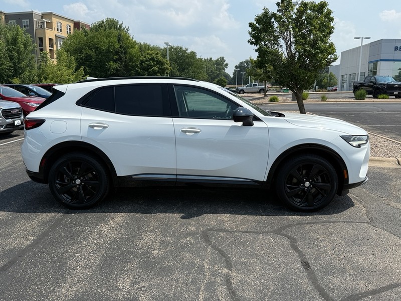 Buick Envision Vehicle Image 02