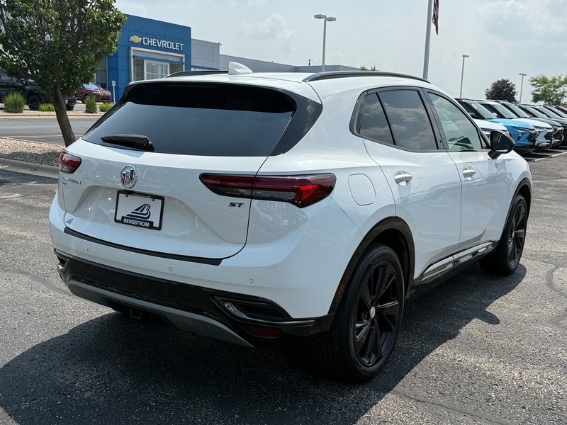 Buick Envision Vehicle Image 03
