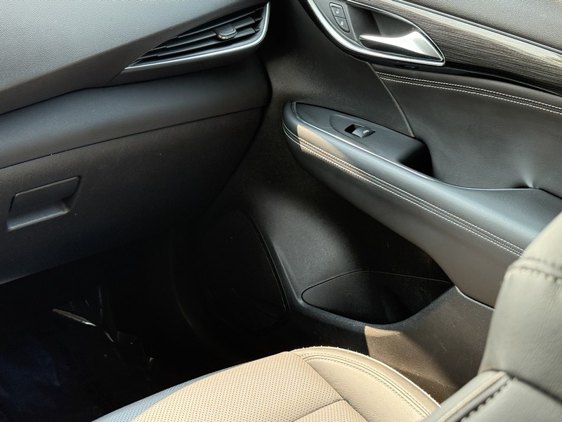 Buick Envision Vehicle Image 14