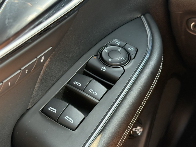 Buick Envision Vehicle Image 21