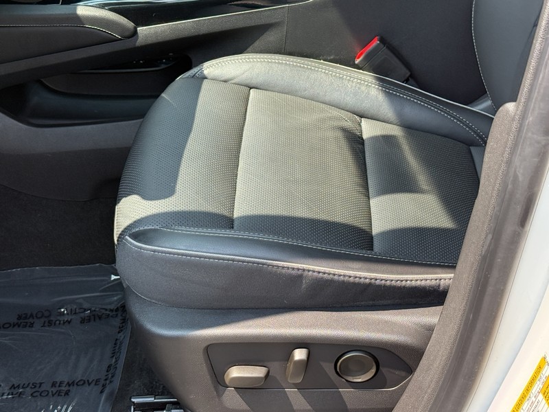 Buick Envision Vehicle Image 22