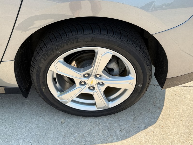 Chevrolet Volt Vehicle Image 07