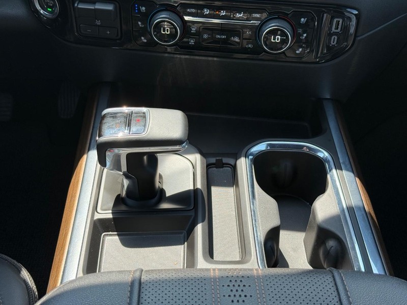 Chevrolet Silverado 1500 Vehicle Image 12