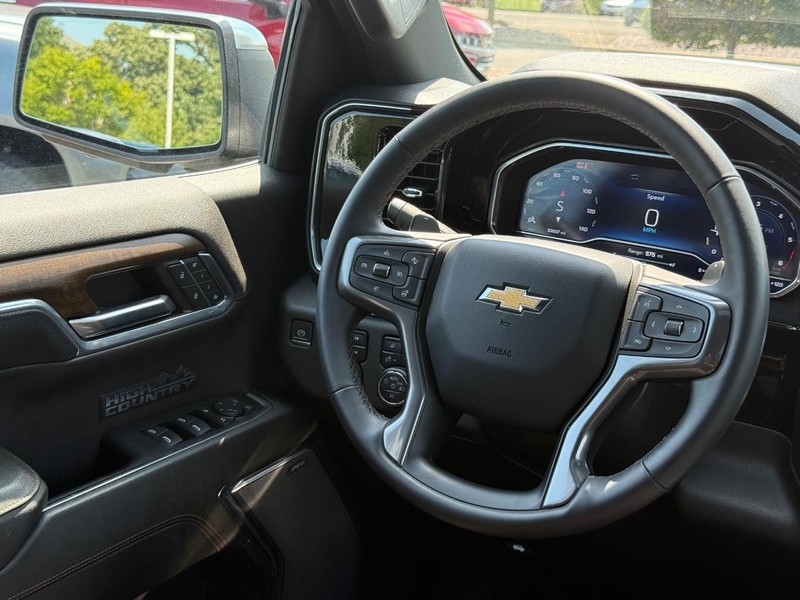 Chevrolet Silverado 1500 Vehicle Image 13