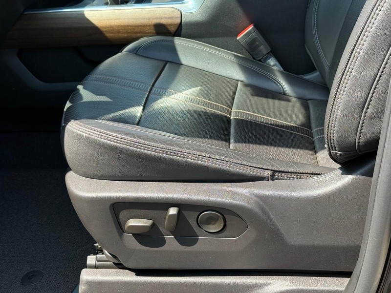 Chevrolet Silverado 1500 Vehicle Image 22
