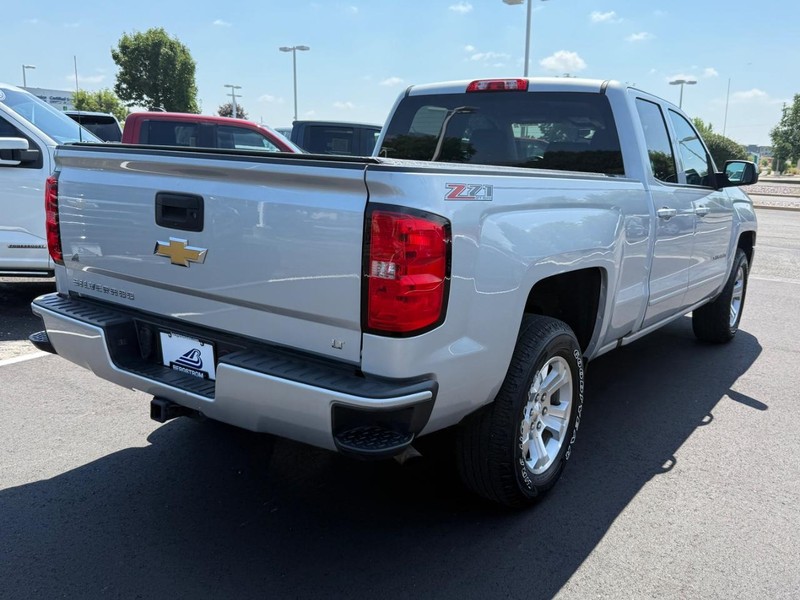 Chevrolet Silverado 1500 Vehicle Image 03