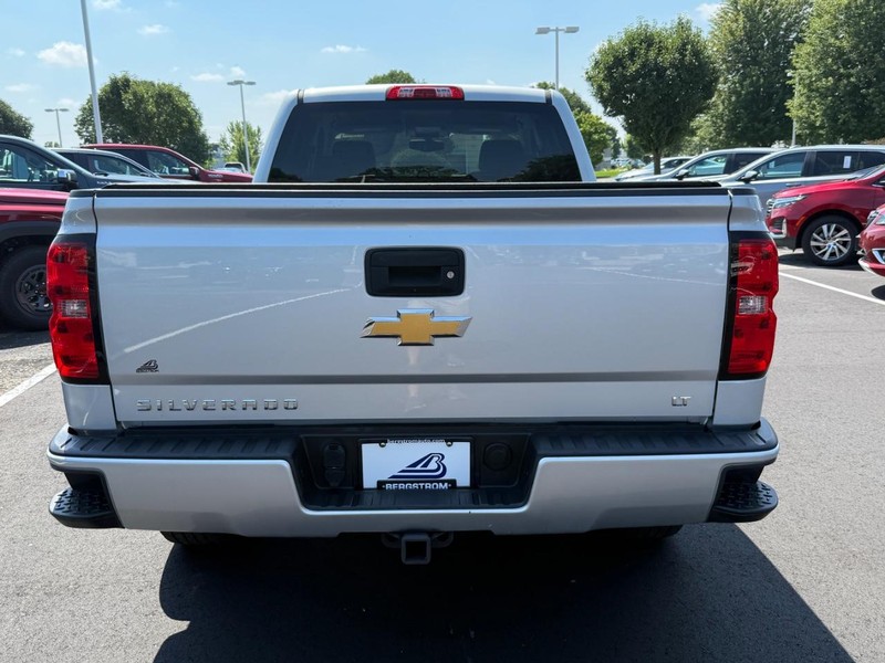 Chevrolet Silverado 1500 Vehicle Image 04