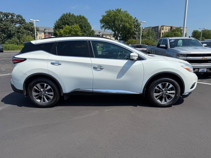 Nissan Murano Vehicle Image 02
