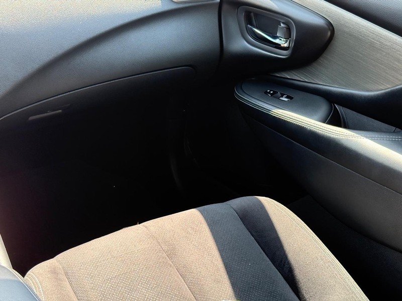 Nissan Murano Vehicle Image 15