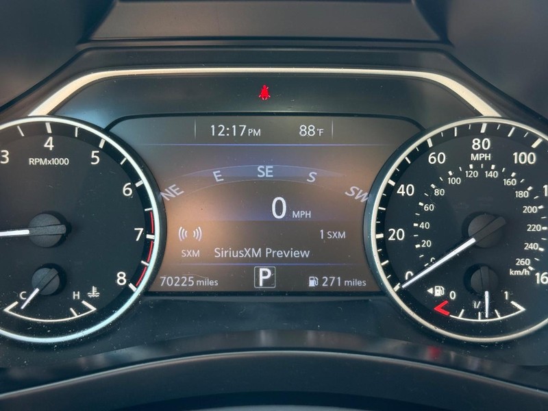 Nissan Murano Vehicle Image 18