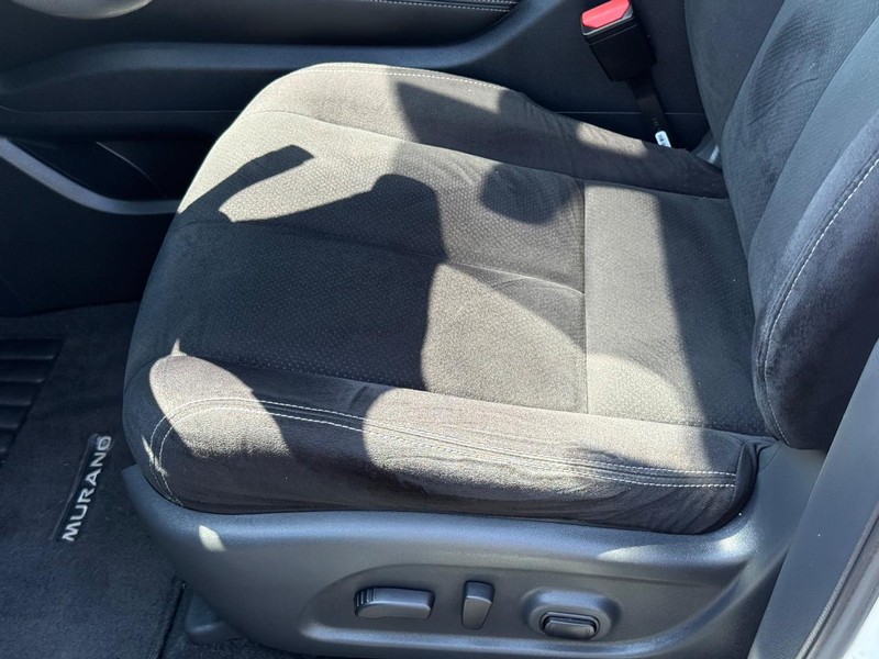 Nissan Murano Vehicle Image 22