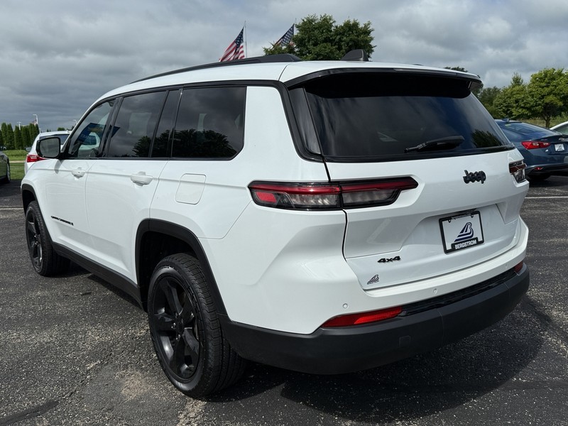 Jeep Grand Cherokee L Vehicle Image 06