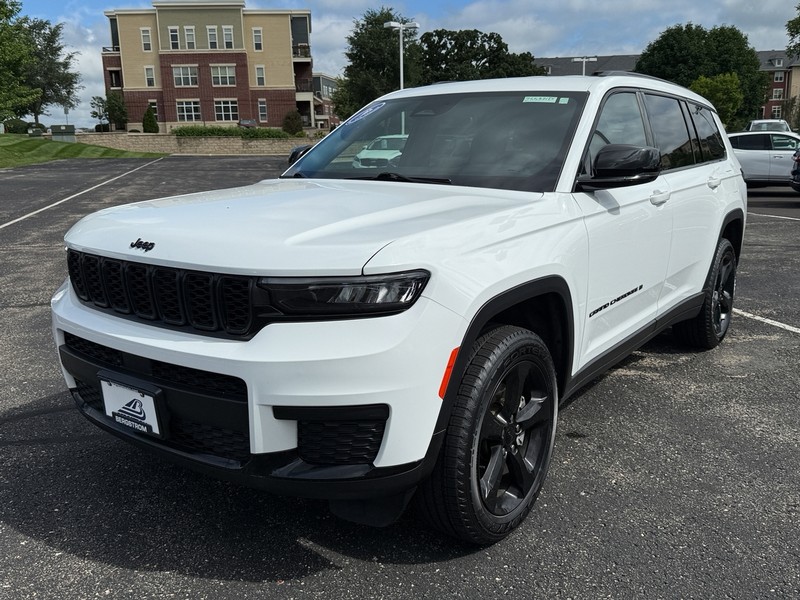 Jeep Grand Cherokee L Vehicle Image 08