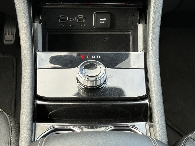 Jeep Grand Cherokee L Vehicle Image 13