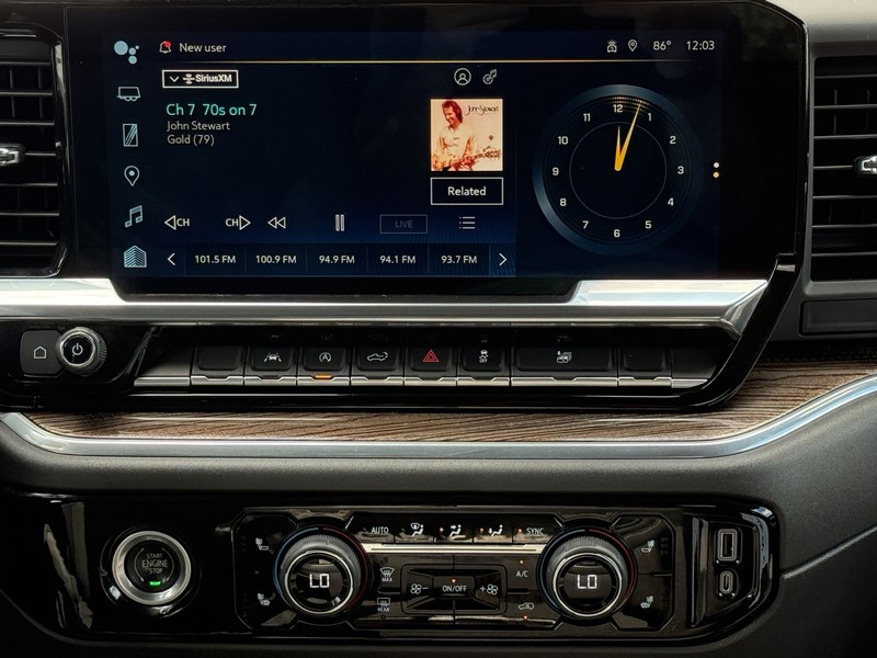 Chevrolet Silverado 1500 Vehicle Image 11