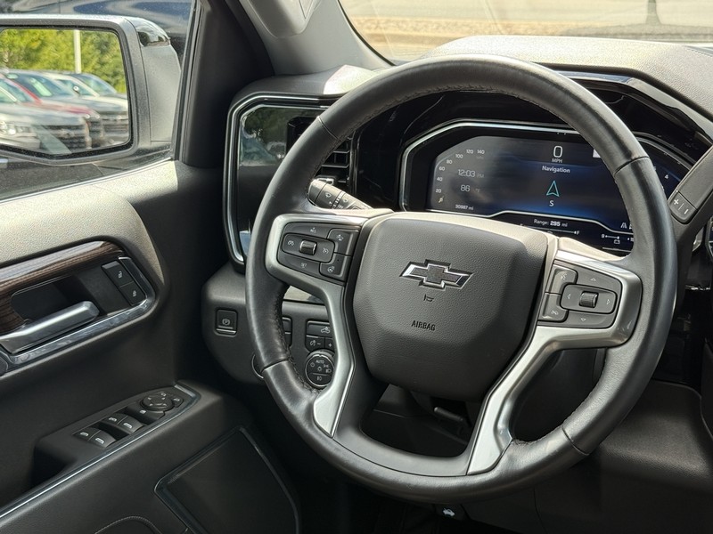 Chevrolet Silverado 1500 Vehicle Image 12