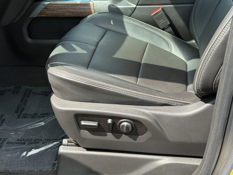 Chevrolet Silverado 1500 Vehicle Image 21