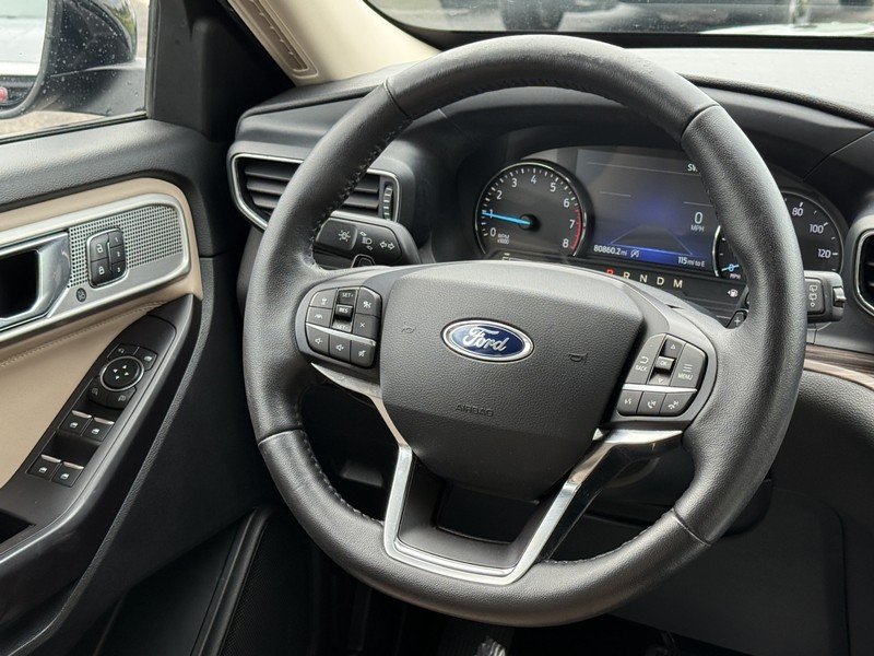 Ford Explorer Vehicle Image 14
