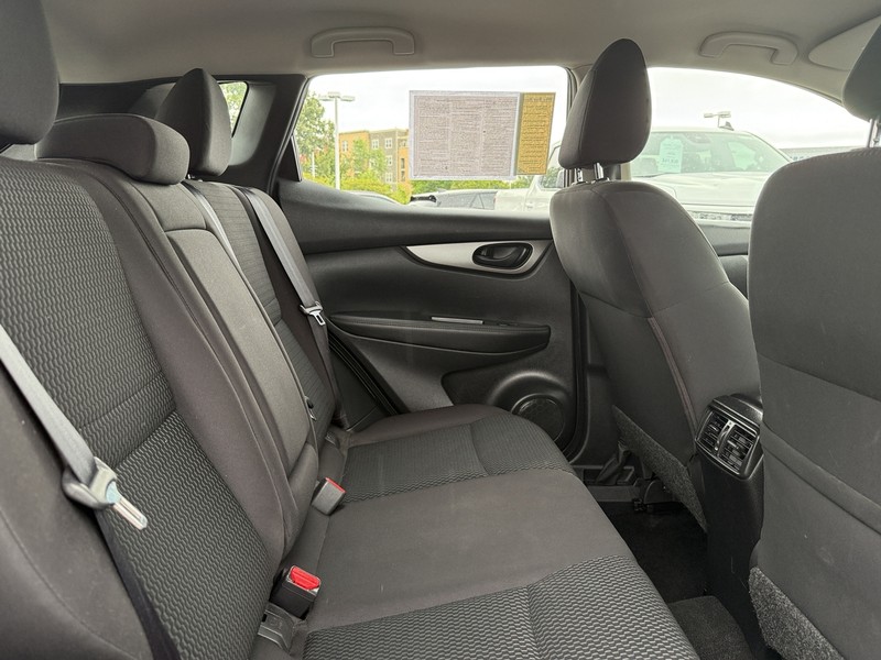 Nissan Rogue Sport Vehicle Image 10