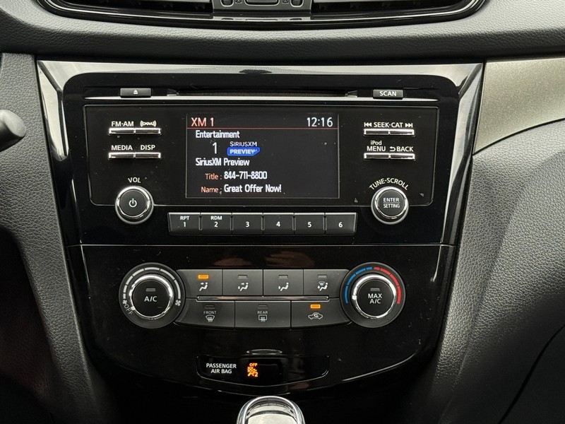 Nissan Rogue Sport Vehicle Image 12