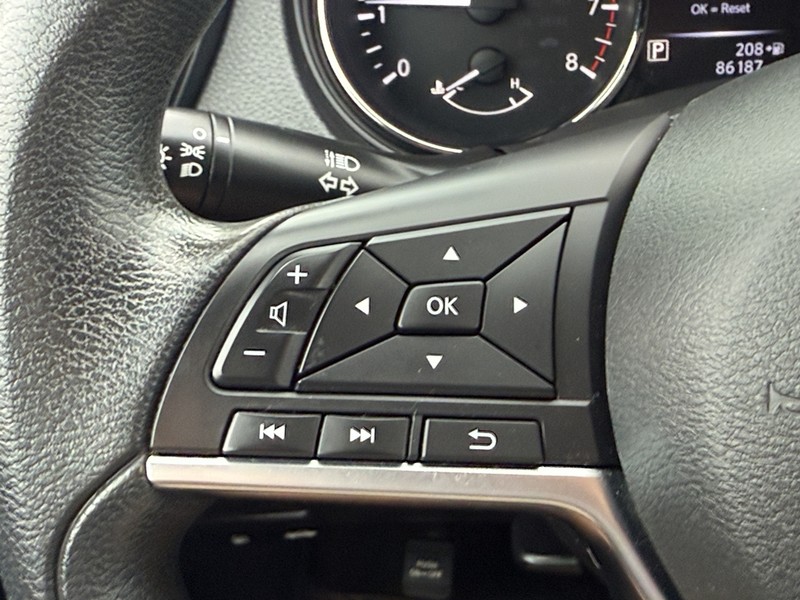 Nissan Rogue Sport Vehicle Image 16