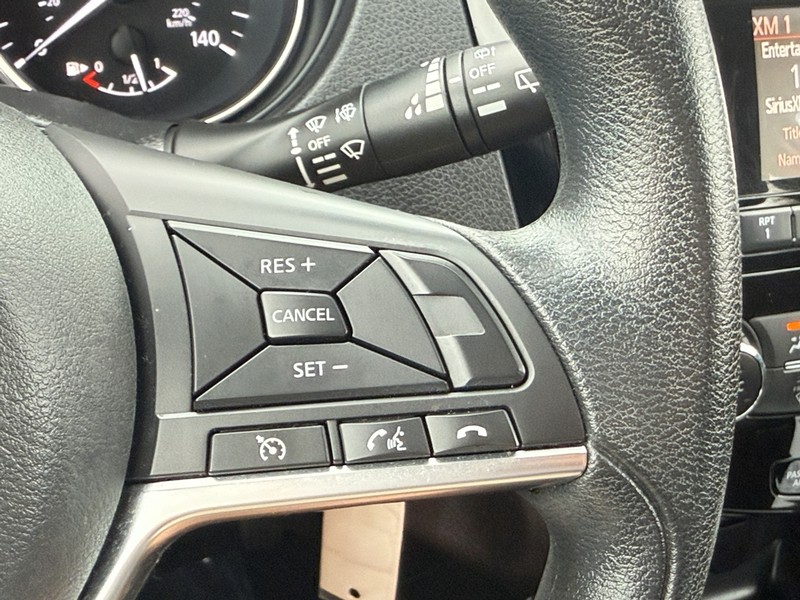 Nissan Rogue Sport Vehicle Image 17