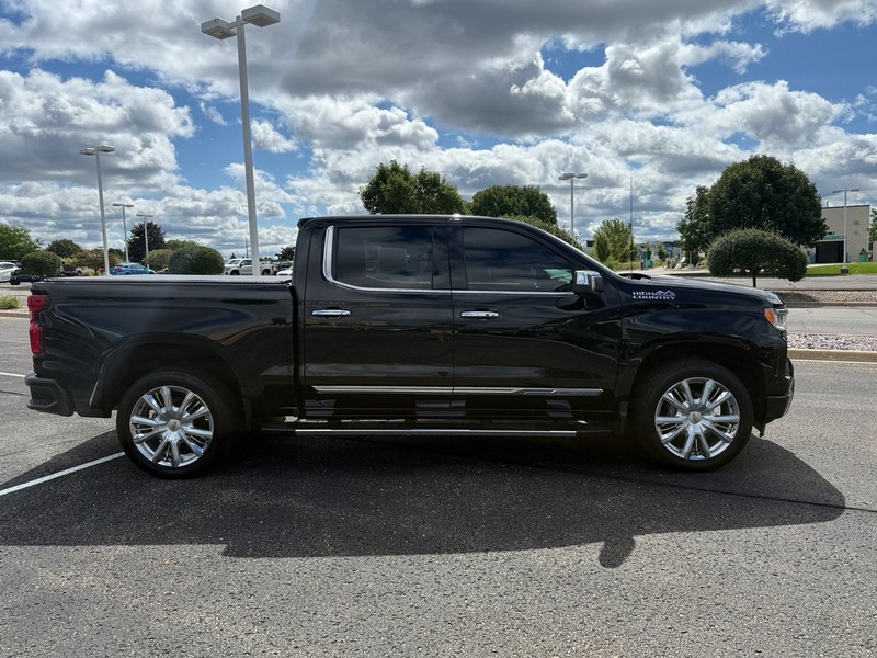 Chevrolet Silverado 1500 Vehicle Image 02