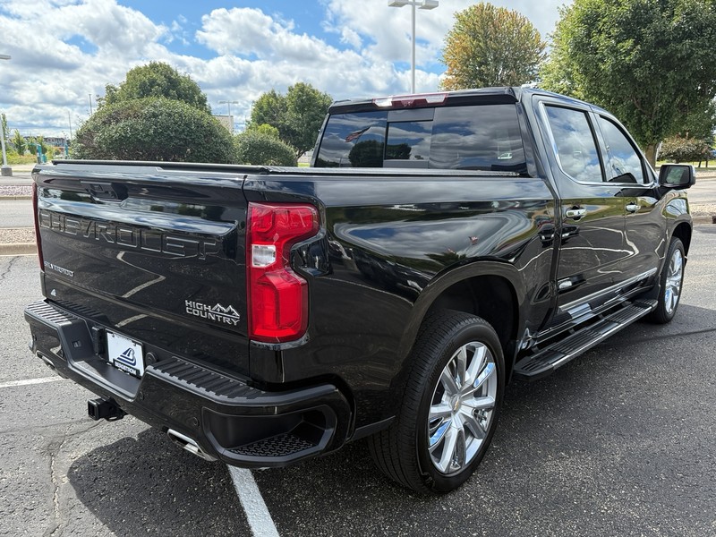 Chevrolet Silverado 1500 Vehicle Image 03
